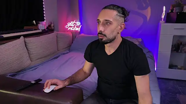 Secret Lovers1 online show from 06/02/26, 06:19