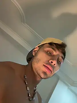 Clay Castell online show from 12/19/25, 03:21