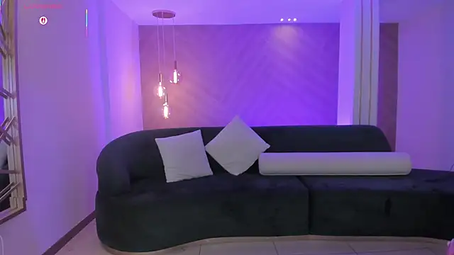 Snapshot of VeronicaBlue chatting on 02/18/26, 11:17 VeronicaBlue online show from 02/18/26, 11:17