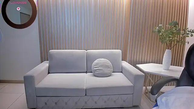 Snapshot of VeronicaBlue chatting on 02/01/26, 10:13 VeronicaBlue online show from 02/01/26, 10:13