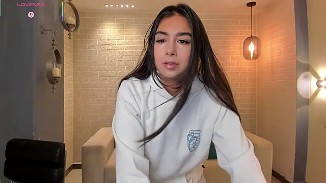 VeronicaBlue online show from 10/25/25, 09:19