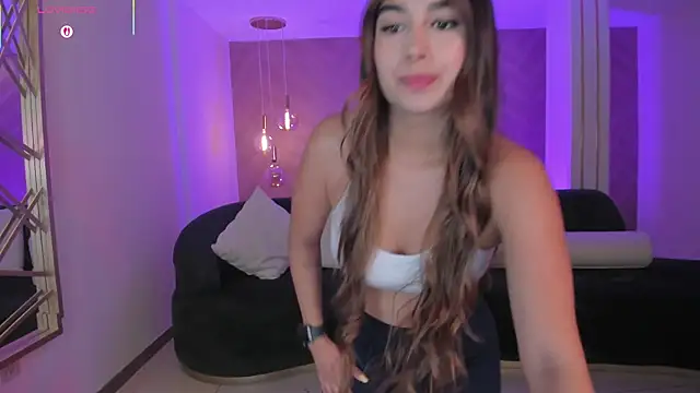 Snapshot of VeronicaBlue chatting on 02/17/26, 10:01 VeronicaBlue online show from 02/17/26, 10:01