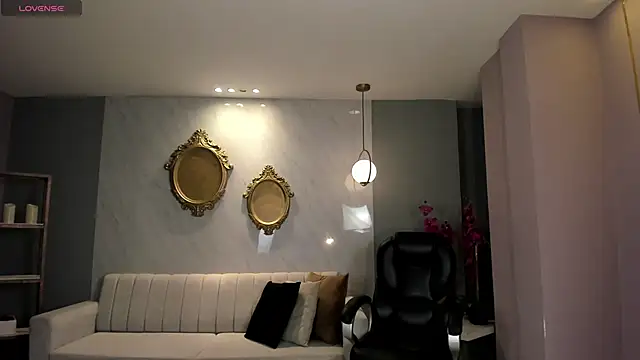 Snapshot of NataliaGaret chatting on 10/14/25, 02:45 NataliaGaret online show from 10/14/25, 02:45