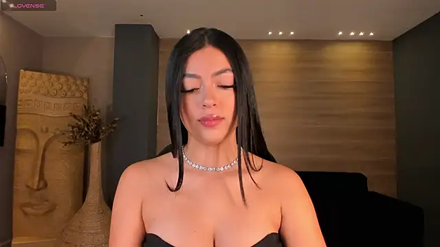 Snapshot of NataliaGaret chatting on 10/17/25, 03:10 NataliaGaret online show from 10/17/25, 03:10
