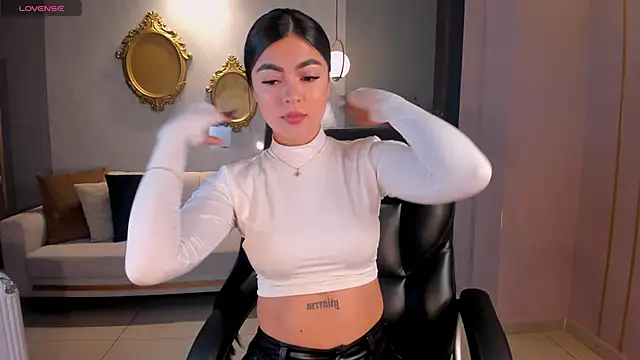Snapshot of NataliaGaret chatting on 10/11/25, 03:29 NataliaGaret online show from 10/11/25, 03:29