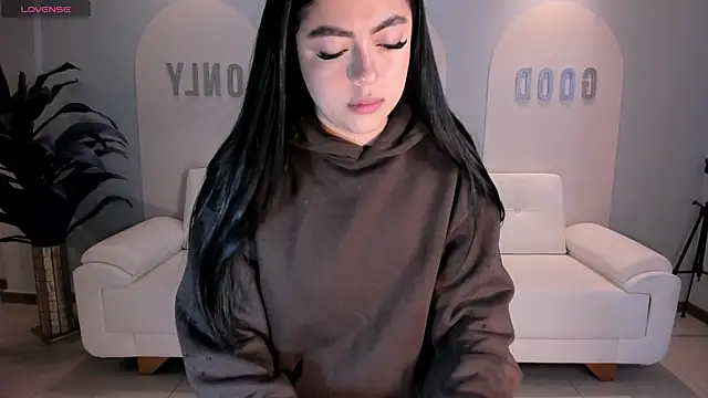 NataliaGaret online show from 04/05/26, 10:00