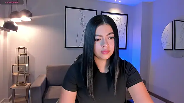 Snapshot of NataliaGaret chatting on 06/11/26, 10:12 NataliaGaret online show from 06/11/26, 10:12