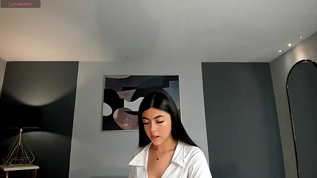 Snapshot of NataliaGaret chatting on 09/21/25, 11:43 NataliaGaret online show from 09/21/25, 11:43