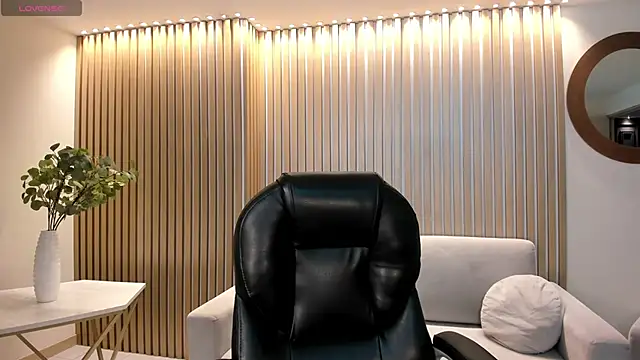 NataliaGaret online show from 04/12/26, 11:08