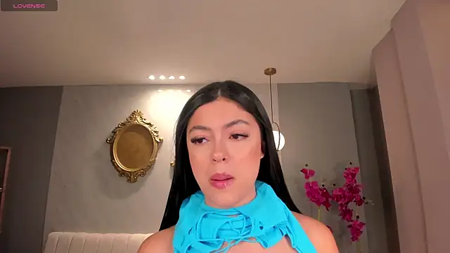 Snapshot of NataliaGaret chatting on 10/15/25, 03:27 NataliaGaret online show from 10/15/25, 03:27