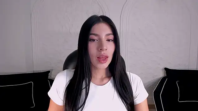 Snapshot of MaddisonTaylor1 chatting on 05/26/26, 07:34 MaddisonTaylor1 online show from 05/26/26, 07:34