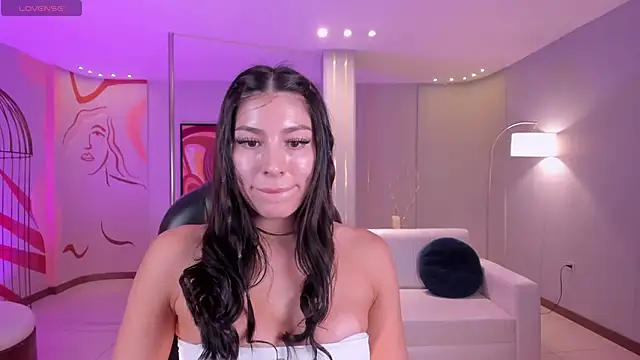 MaddisonTaylor1 online show from 12/15/25, 07:20