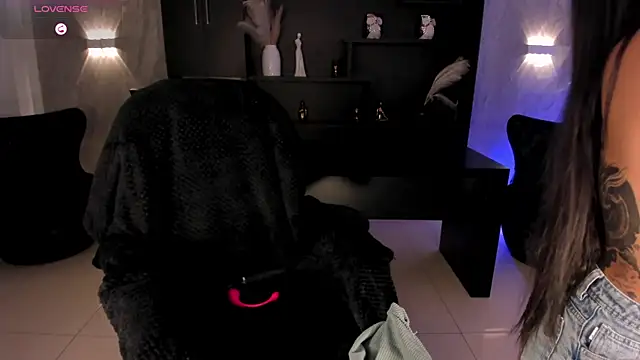 MilaColeman online show from 05/22/26, 06:00
