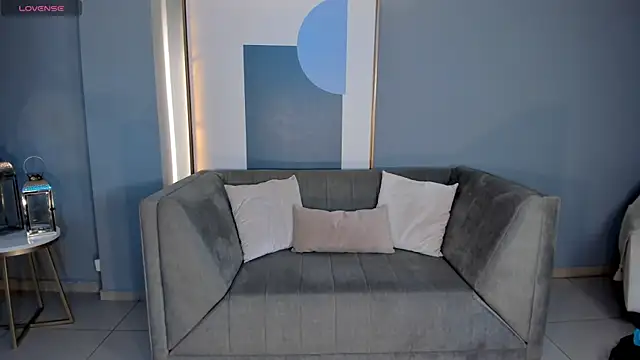 Snapshot of MilaColeman chatting on 12/18/25, 02:38 MilaColeman online show from 12/18/25, 02:38