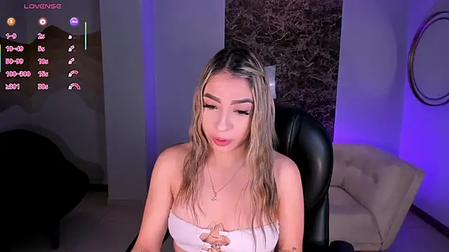 LizzCooper online show from 11/11/25, 04:18