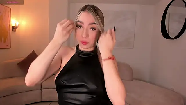 LizzCooper online show from 10/18/25, 03:30