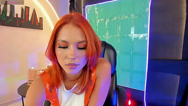 AmberColors  online show from 10/23/25, 08:18