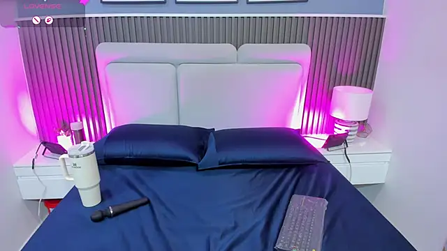 lily  star online show from 10/08/25, 03:19