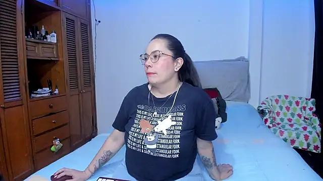 Ashley Monroe online show from 03/25/26, 07:35