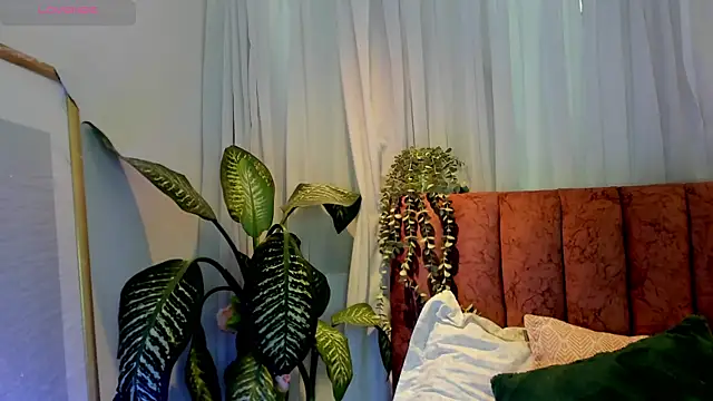 Ashley Monroe online show from 11/04/25, 12:42