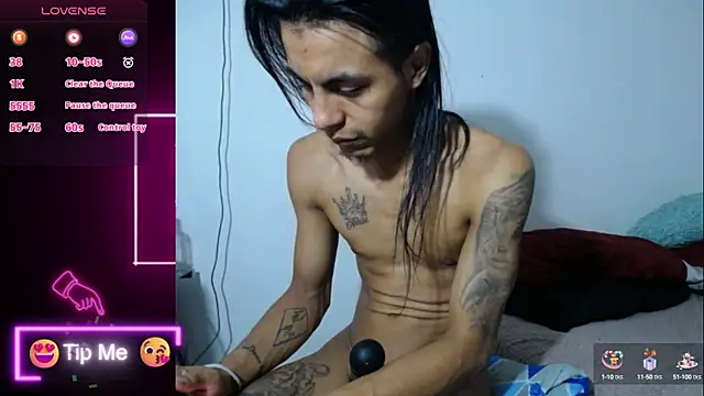 Snapshot of Papi_Mami_Live chatting on 09/25/25, 02:17 Papi Mami Live online show from 09/25/25, 02:17