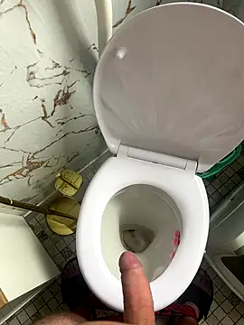 Snapshot of Dejwid92 chatting on 10/08/25, 12:07 Dejwid92 online show from 10/08/25, 12:07