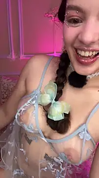 AriaHeavenss online show from 11/26/25, 01:38