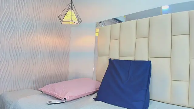 Snapshot of Vero_Temptation chatting on 12/05/25, 12:26 Vero Temptation online show from 12/05/25, 12:26