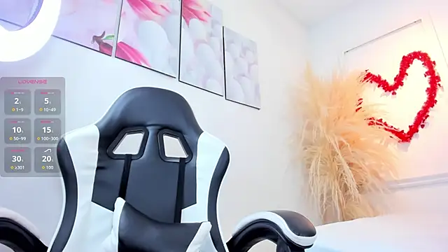 Miriam milf online show from 02/21/26, 12:29