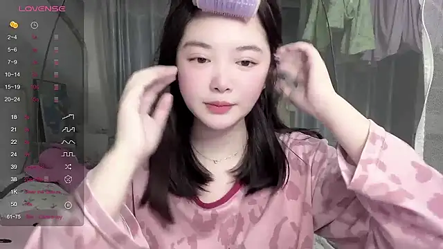 tender-11 online show from 03/25/26, 03:44