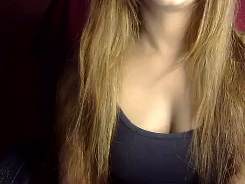 Snapshot of heartless_Queen chatting on 10/11/25, 04:46 heartless Queen online show from 10/11/25, 04:46