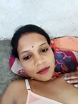 Snapshot of Chandni_Love143 chatting on 09/25/25, 03:56 Chandni Love143 online show from 09/25/25, 03:56