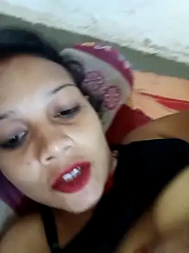 Snapshot of Chandni_Love143 chatting on 10/11/25, 04:02 Chandni Love143 online show from 10/11/25, 04:02