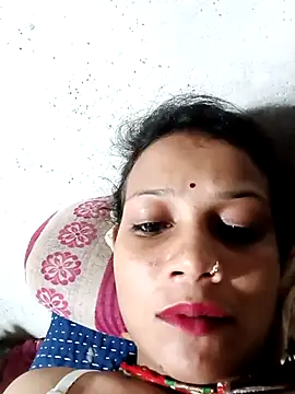 Snapshot of Chandni_Love143 chatting on 09/10/25, 04:28 Chandni Love143 online show from 09/10/25, 04:28