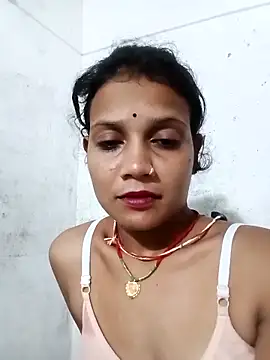 Snapshot of Chandni_Love143 chatting on 09/20/25, 04:01 Chandni Love143 online show from 09/20/25, 04:01
