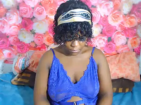 MiniMinaj online show from 12/03/25, 01:50