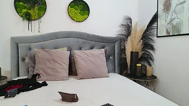 NathaliaNat online show from 12/19/25, 02:59