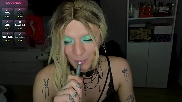 Kkkylie online show from 02/17/26, 02:09