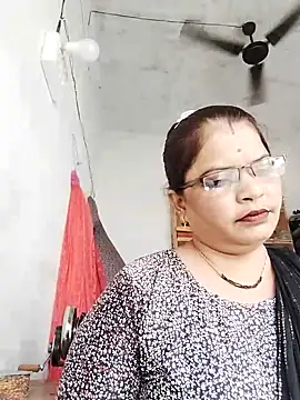 Snapshot of Bhavna_hot chatting on 10/03/25, 09:33 Bhavna hot online show from 10/03/25, 09:33