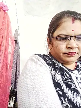 Snapshot of Bhavna_hot chatting on 12/18/25, 07:57 Bhavna hot online show from 12/18/25, 07:57