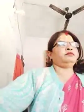 Snapshot of Bhavna_hot chatting on 02/15/26, 08:02 Bhavna hot online show from 02/15/26, 08:02