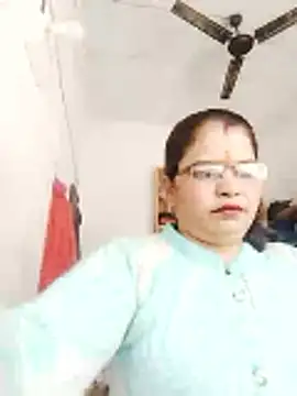 Snapshot of Bhavna_hot chatting on 02/13/26, 08:36 Bhavna hot online show from 02/13/26, 08:36