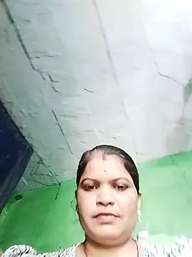 Snapshot of Bhavna_hot chatting on 09/25/25, 05:57 Bhavna hot online show from 09/25/25, 05:57