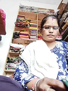 Snapshot of Bhavna_hot chatting on 09/10/25, 11:20 Bhavna hot online show from 09/10/25, 11:20