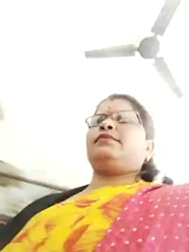 Snapshot of Bhavna_hot chatting on 02/16/26, 07:18 Bhavna hot online show from 02/16/26, 07:18