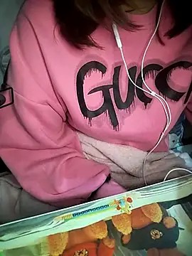 Kuncute online show from 12/15/25, 05:57