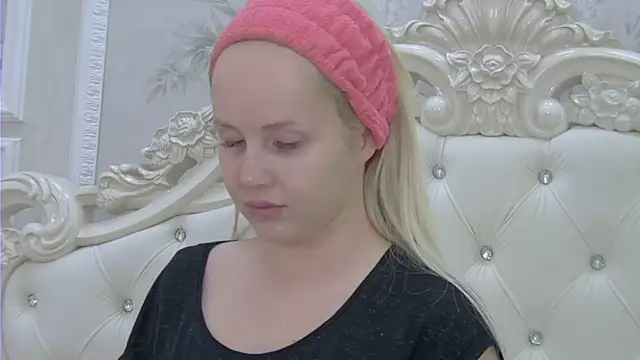 EllieFrosty  online show from 03/05/26, 09:54