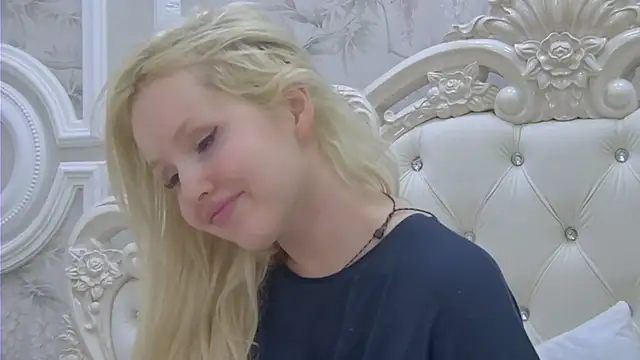 EllieFrosty  online show from 05/24/26, 03:45
