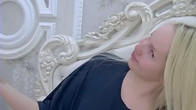 EllieFrosty  online show from 03/13/26, 04:34