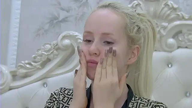 EllieFrosty  online show from 03/05/26, 01:46